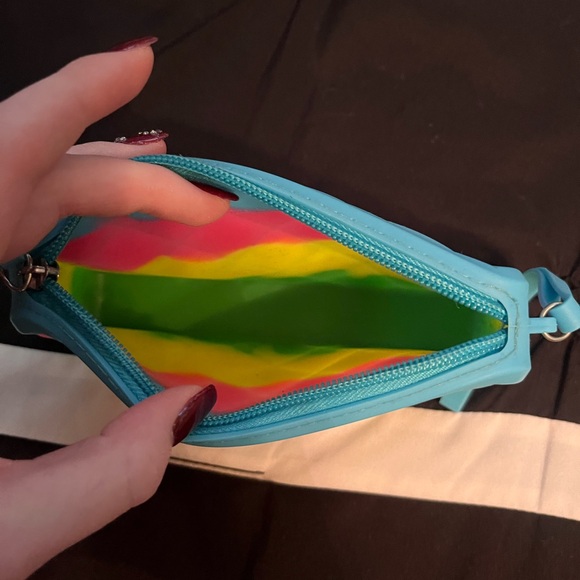 Colorful rubber money pouch - Picture 3 of 3